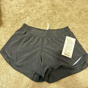 LuLu Lemon - Hotty Hot II *Long Short. Size 8
